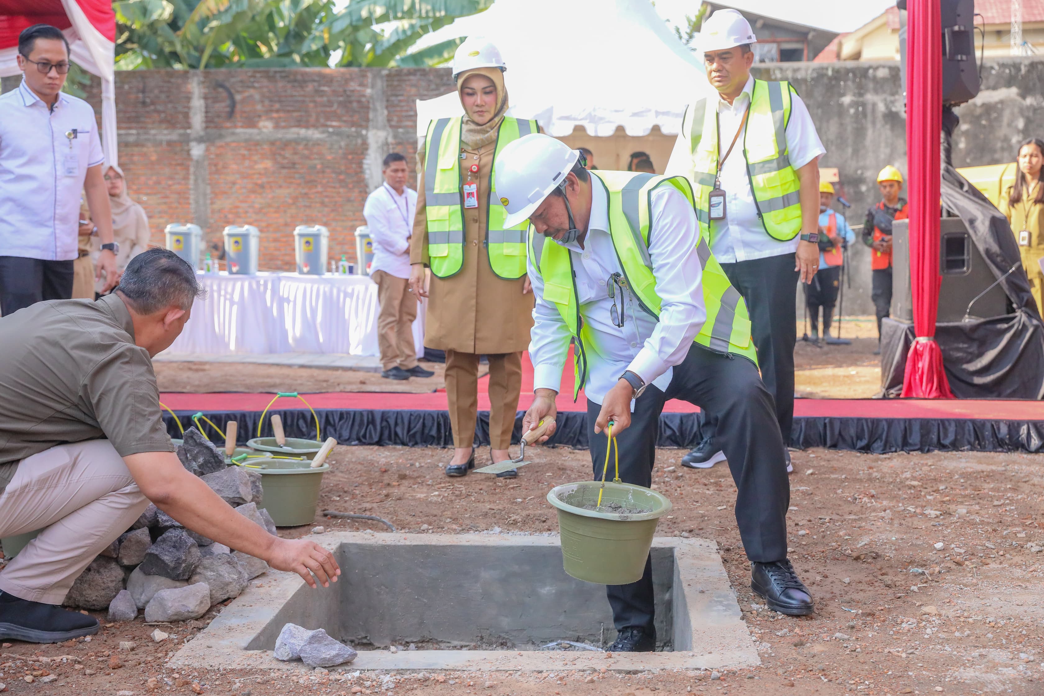Bangun Gedung Baru, Nana Sudjana Minta Bank Jateng Terus Berkontribusi dalam Pertumbuhan Ekonomi 