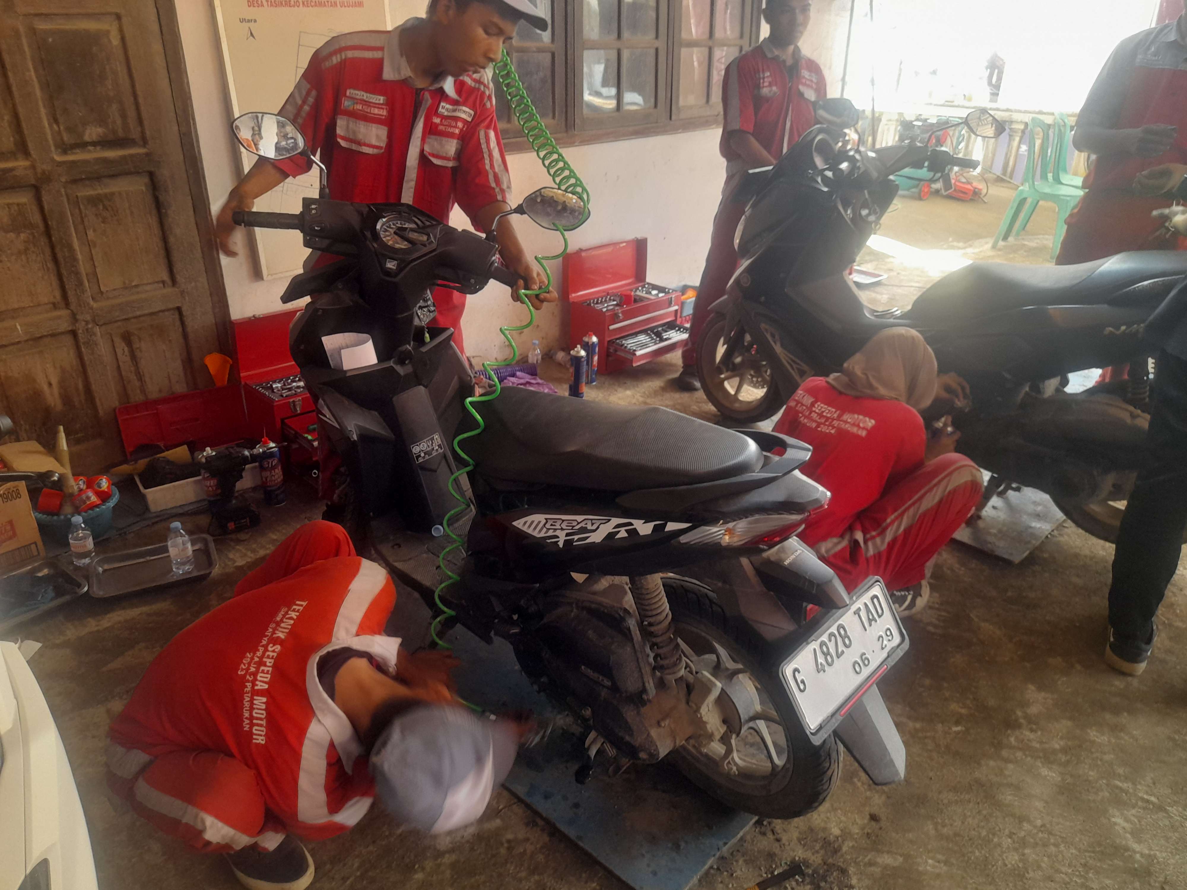 Peduli Banjir Rob di Pemalang, SMK Satya Praja 2 Petarukan Gelar Gasspoll