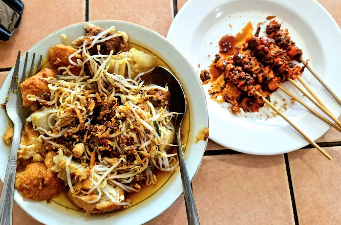Lontong Balap Surabaya, Kuliner Legendaris yang Sudah Ada Sejak Zaman Belanda