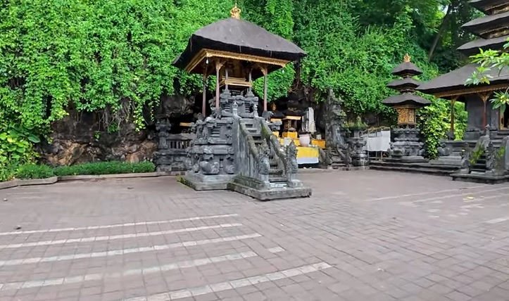 4 Mitos di Pura Goa Lawah Terkenal, Konon Dijaga Naga Basuki