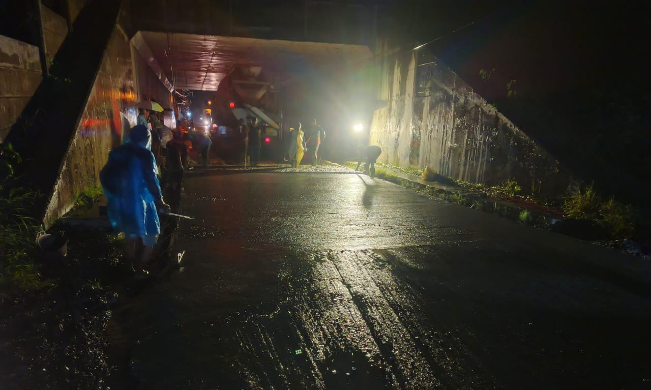 DPU Brebes Kebut Perbaikan Jalan Sambut Arus Mudik 2025, Pekerjaan Dilembur hingga Malam  