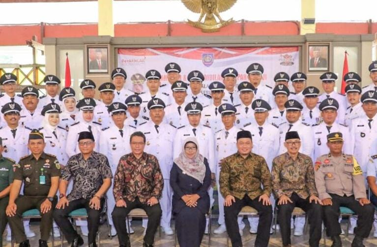 Ketua DPRD Kabupaten Tegal Hadiri Pelantikan 49 Kepala Desa Pilkades Serentak