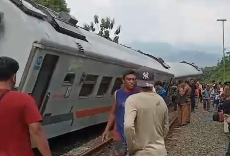 KA Bangunkarta Anjlog di Brebes, Perjalanan Kereta Lintas Selatan Diputar ke Jalur Utara
