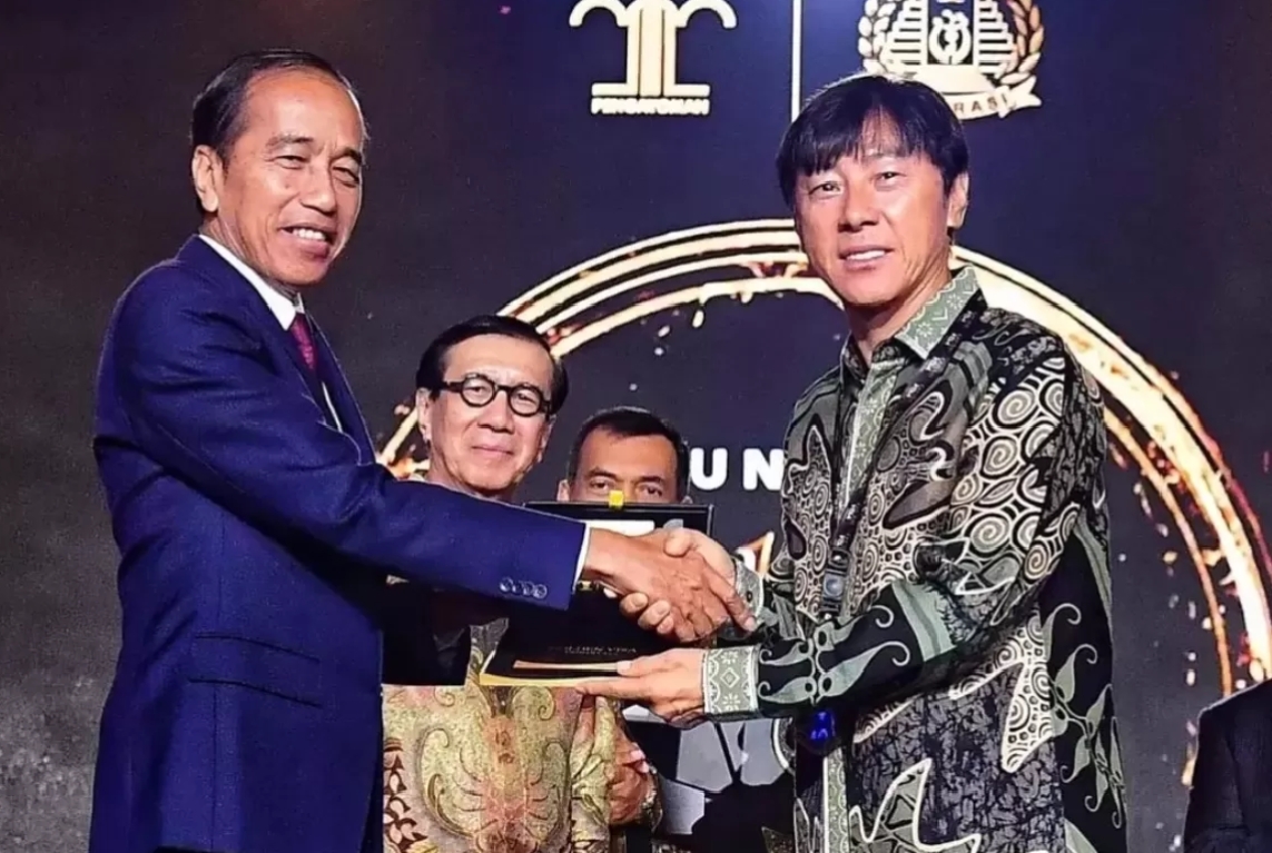 Shin Tae-young Mendapatkan Golden Visa Langsung dari Presiden Jokowi, Ternyata Ini Benefitnya 