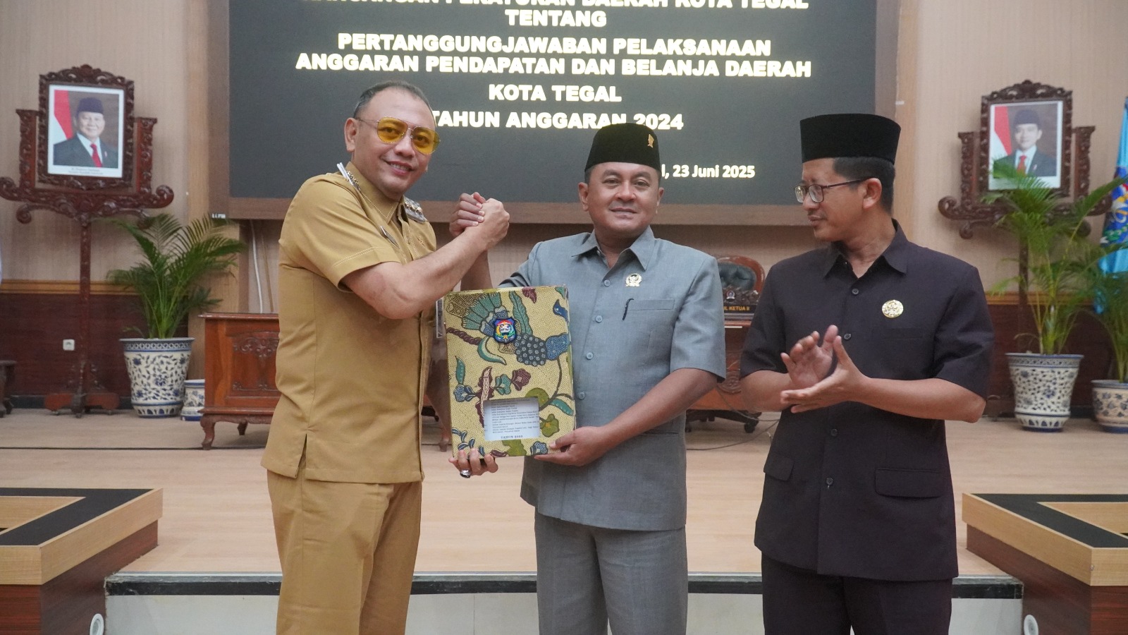 Raperda Pertanggungjawaban APBD 2024 Disampaikan dalam Paripurna DPRD Kota Tegal