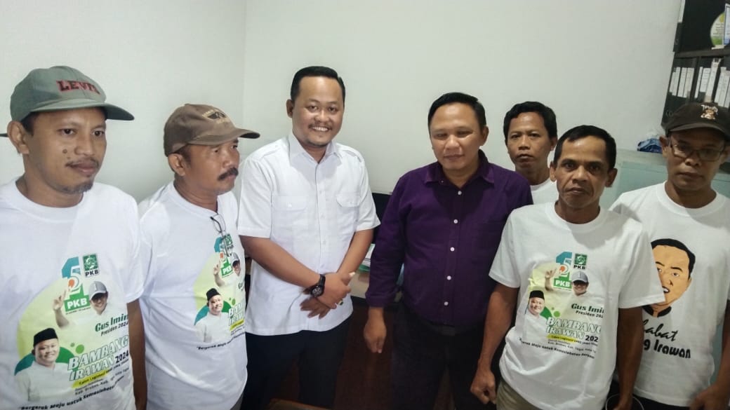 Relawan Bacaleg BI Beberkan Alasan Pasang Baliho Kampanye Politik di Pabrik Teh 2 Tang Tegal
