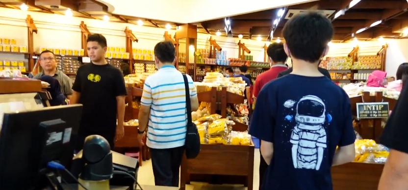 5 Toko Oleh-oleh di Solo Dekat Pusat Kota Favoritnya Wisatawan