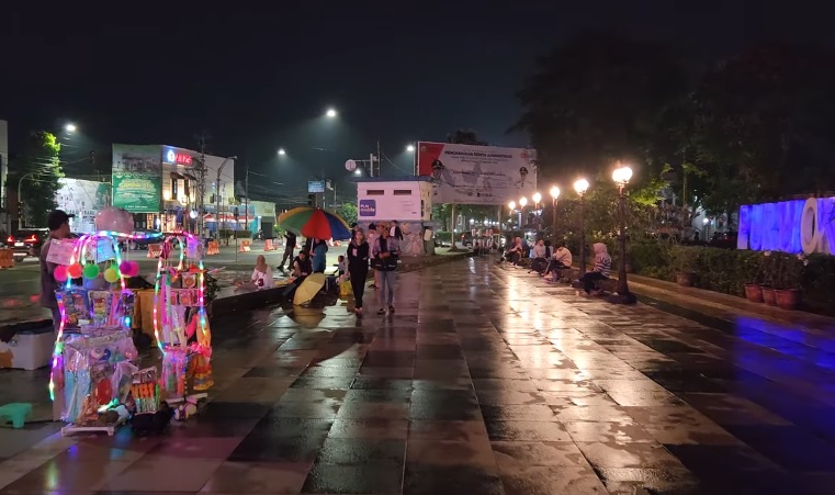 4 Kegiatan Wisata Malam di Alun-alun Purwokerto Murah Meriah