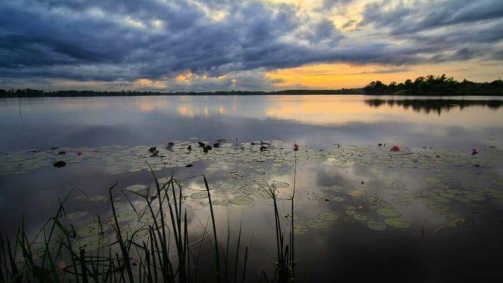 Legenda Danau Dendam Tak Sudah, 5 Kisah di Balik Danau yang Indah dan Nama yang Unik
