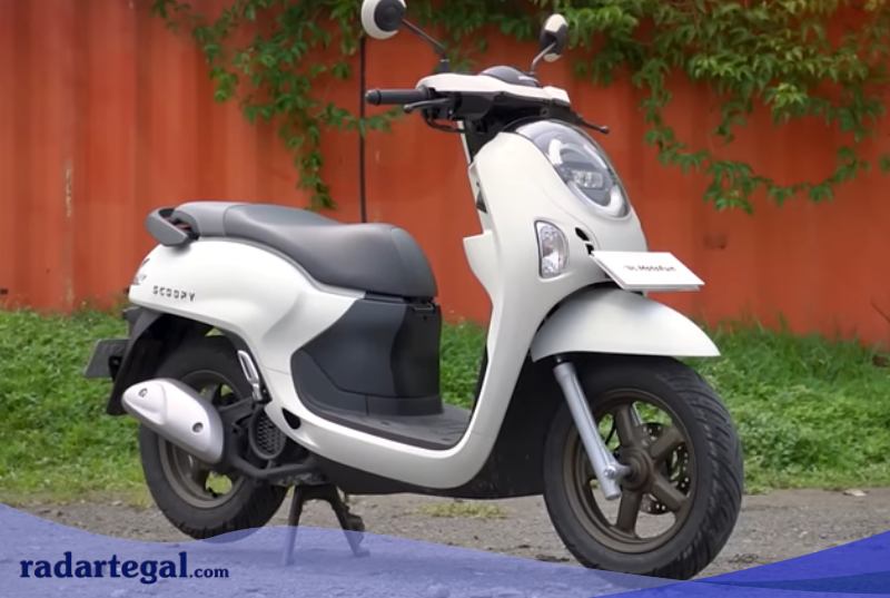 Alasan-alasan Teknis Honda Scoopy 2025 Lebih Populer dari Motor Italia