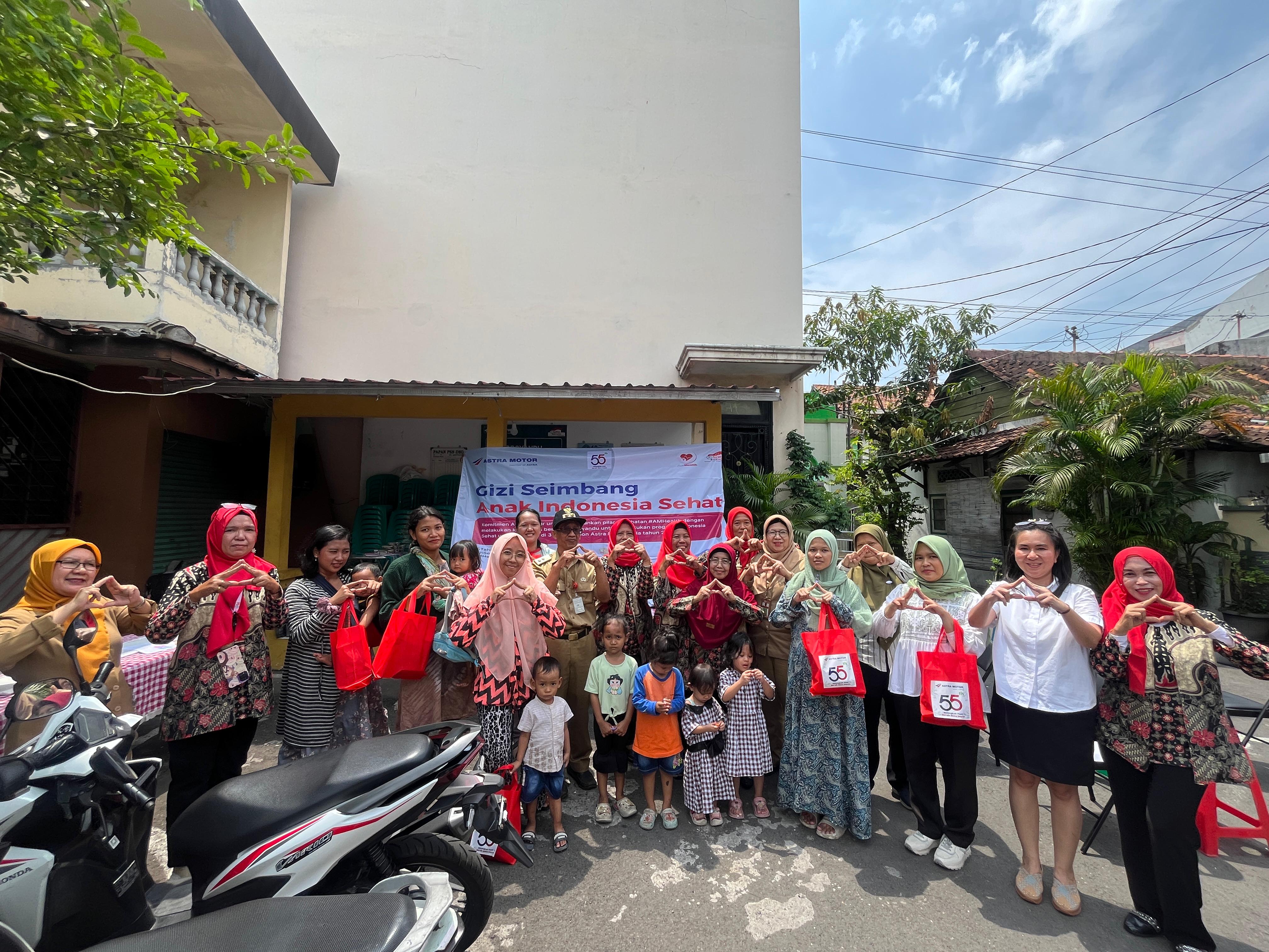 Peduli Tumbuh Kembang Anak, Astra Motor Jateng Beri Pembinaan Posyandu  