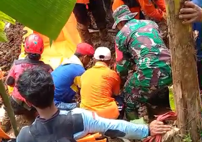 Update Longsor Galuhtimur Tonjong Brebes, Satu Orang Ditemukan Meninggal Karena Tertimbun