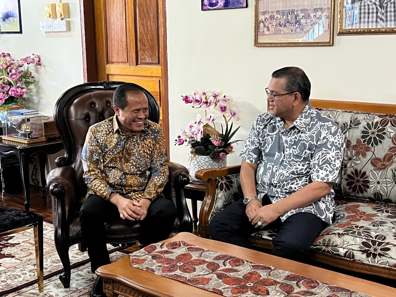 Tingkatkan Kerja Sama, Konsul RI Tawau Lakukan Kunjungan Hormat ke YB Datuk Nizam