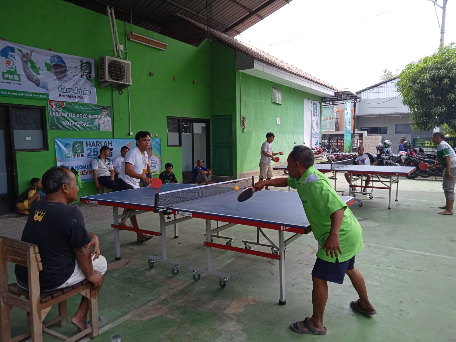 Hibur Masyarakat, Anggota DPRD Kota Tegal Gelar Pertandingan Tenis Meja Berhadiah Jutaan Rupiah