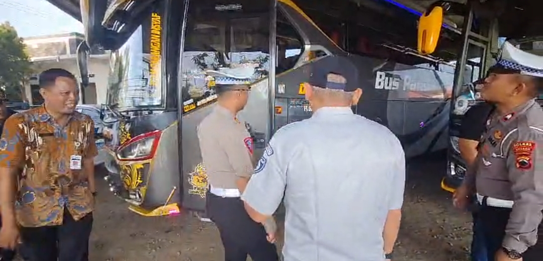 Tim Gabungan Sidak PO Bus di Brebes untuk Antisipasi Kecelakaan, Ini Hasilnya