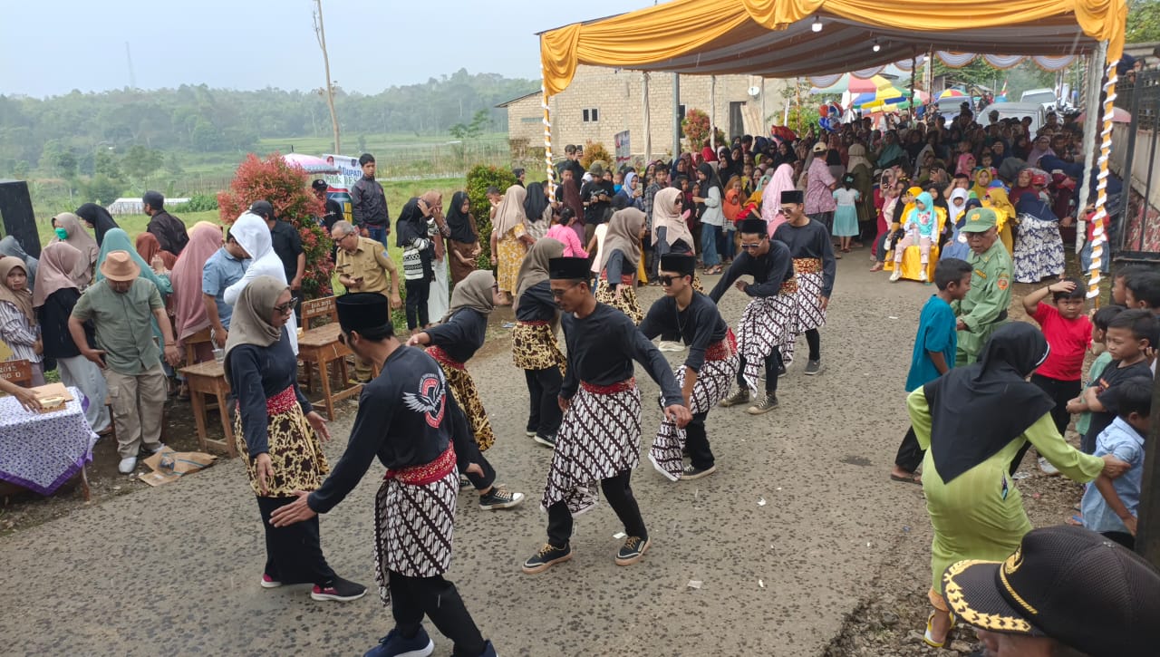 Ramaikan Bupati Tegal Tilik Desa Sumbaga, 22 Peserta Unjuk Gigi di Festival Seni dan Budaya