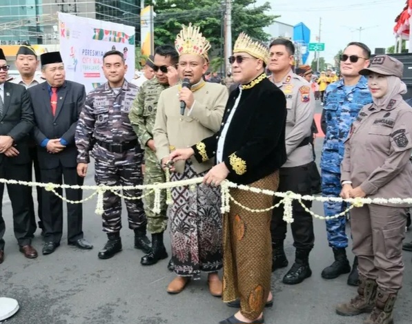 Kado Hari Jadi ke-45, Bupati Anom Resmikan City Walk Pemalang
