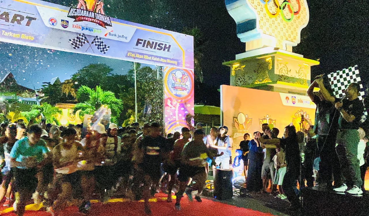 Fun Run Night 5 KM Awali Kejuaraan Tarkam Kemenpora 2024 di Tegal 