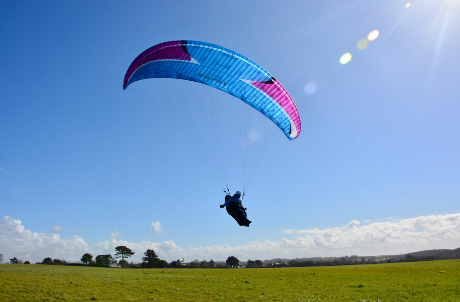 Menikmati Keindahan Awan di Bukit Paralayang Majalengka, Surga bagi Pecinta Ketinggian
