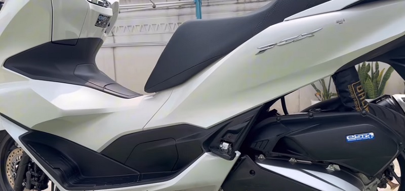 4 Daya Tarik Honda PCX 160 yang Bikin Gen Z Jatuh Cinta, Anda Sepakat yang Mana?