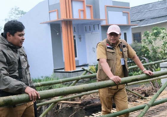 Pulihkan Akses Warga yang Terdampak Bencana, Pemkab Pemalang Kebut Pemasangan Jembatan