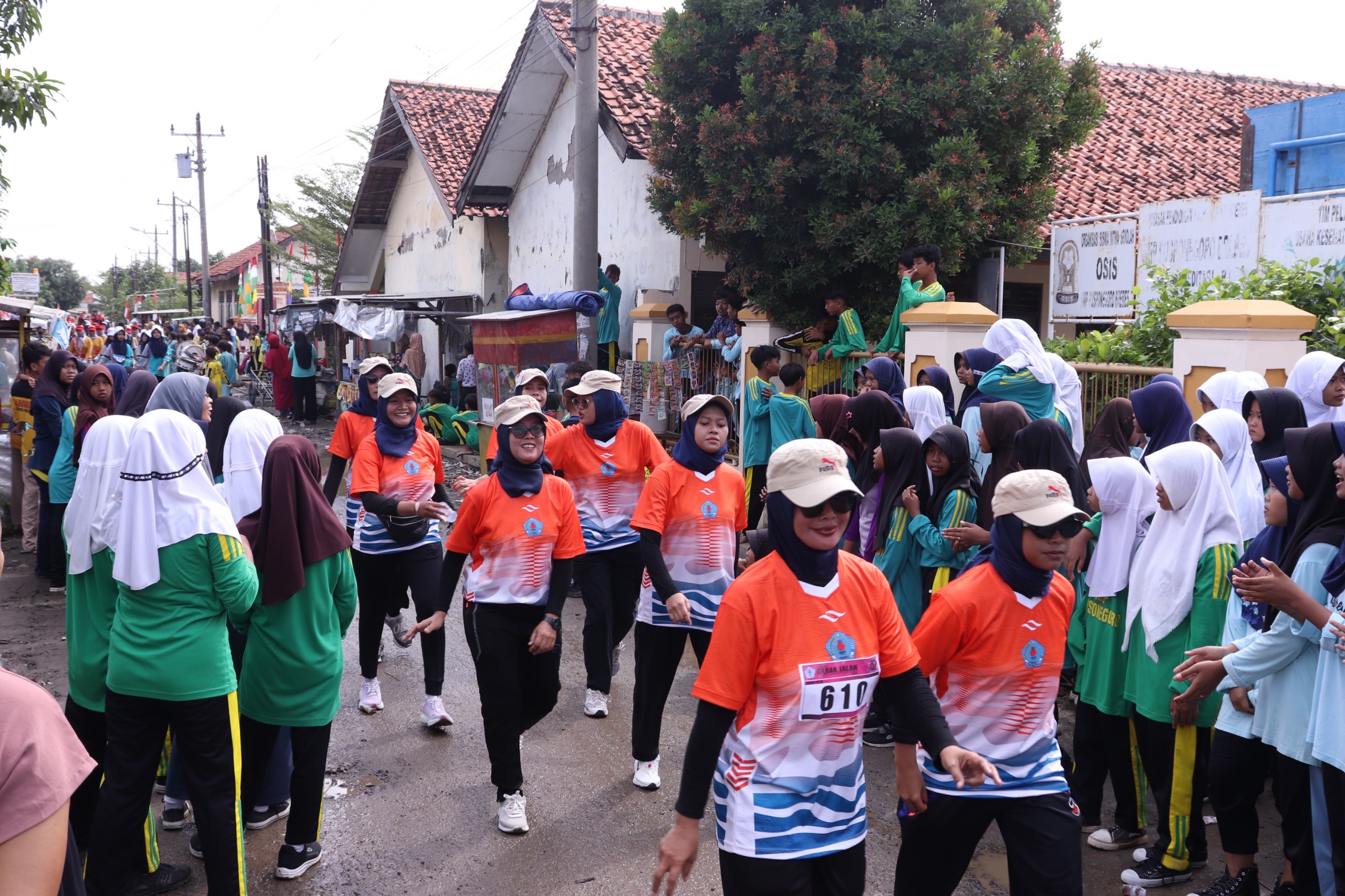 Pemkab Brebes Gelar Lomba Gerak Jalan Semarakkan HUT ke-80 RI 