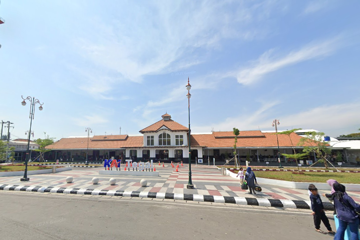 11 Jejak Kolonial di Tegal: Bangunan Bersejarah Belanda dari Stasiun, Menara Air, hingga Sekolah