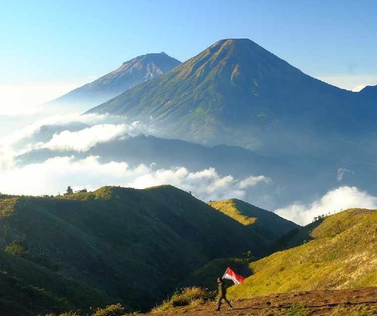 Dibalik Keindahan Gunung Prau, Ini Mitos yang Wajib Diketahui!