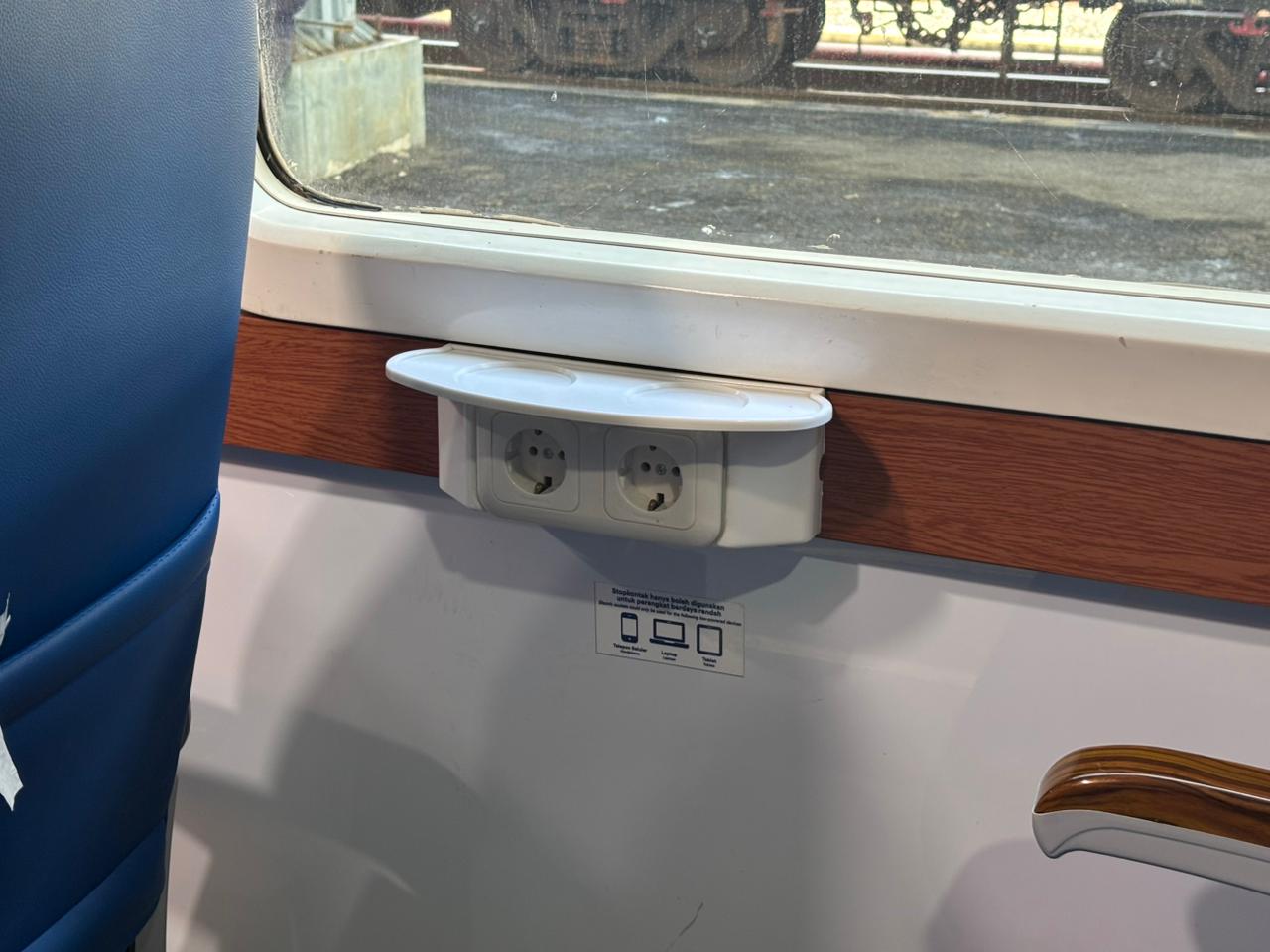 Emak-emak Masak Mie Instan dalam Kereta Api Viral di Medsos, Ini Tanggapan PT KAI