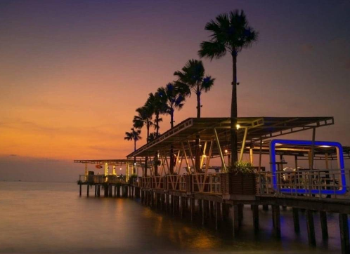 8 Pantai di Jepara Terindah, Pesonanya Nggak Kalah sama Bali