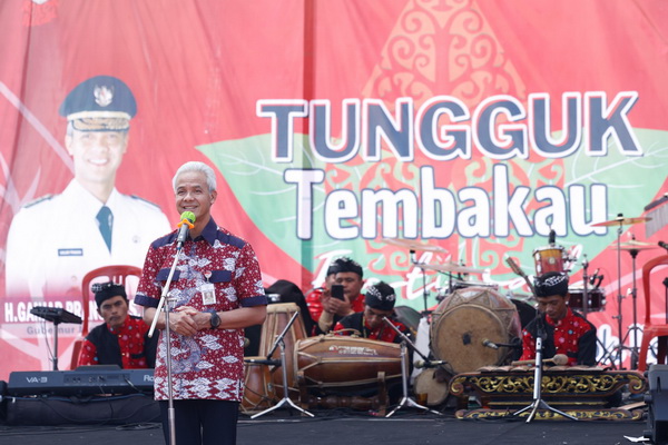 Meriahnya Festival Tungguk Tembakau di Kaki Gunung Merbabu, Ganjar: Ini Bisa jadi Event Wisata Menarik