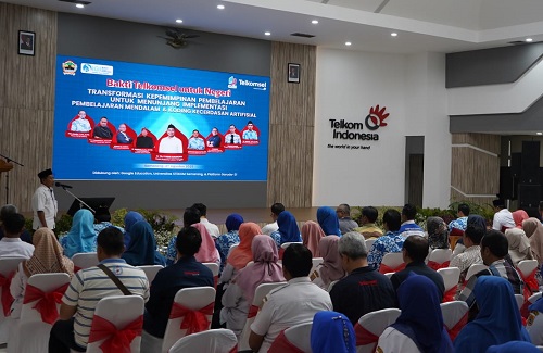 Seminar Bakti Telkomsel untuk Negeri, Bukti Telkomsel Dukung Peningkatan Kompetensi Guru