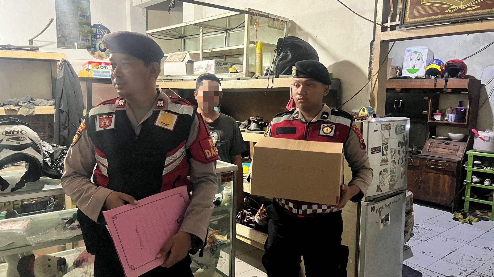 Ramadan, Polisi di Tegal Sita 140 Botol Miras dari Sejumlah Penjual