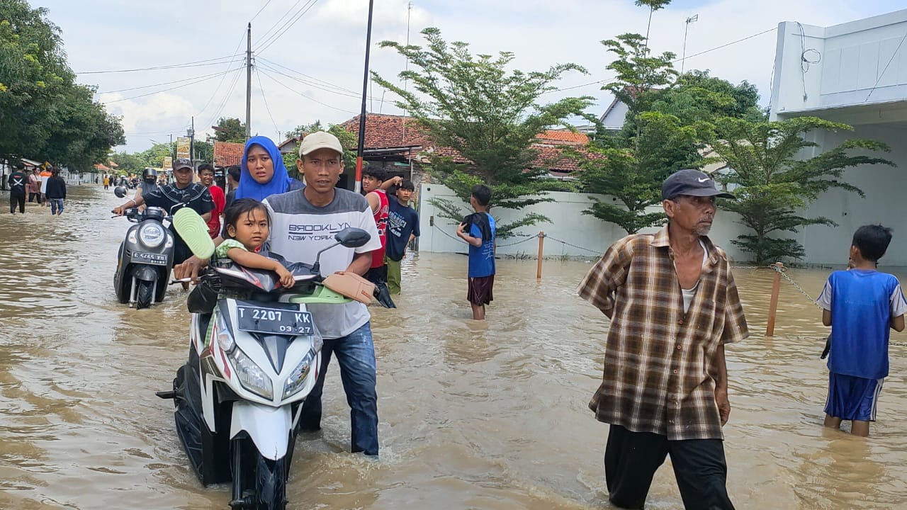 Buntut Sungai Cisanggarung Meluap di Brebes, Satu Tanggul di Bojongsari Jebol