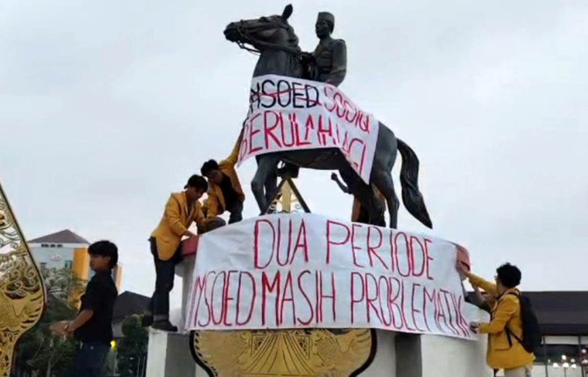 Mahasiswa Unsoed Gelar Aksi Duka Usai Rektor Terjaring OTT KPK