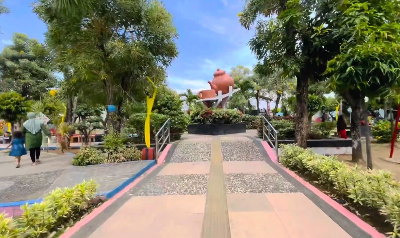 3 Wisata Gratis Dekat Stasiun Tegal Bisa Akses Kapan Saja