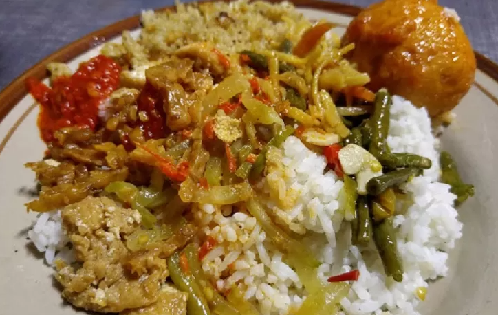 6 Kuliner Malam Khas Purwokerto yang Dari Aromanya Saja Sudah Bikin Ngiler!