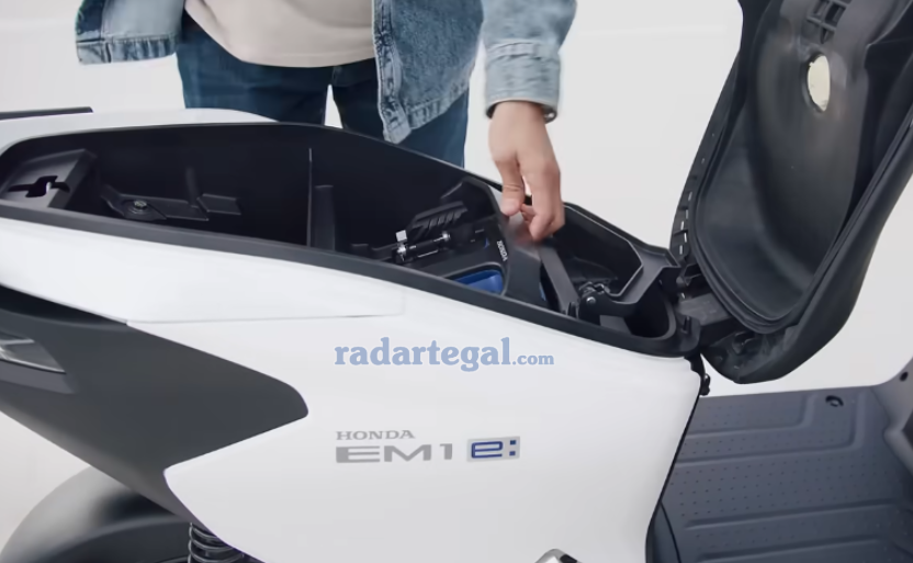 Cuma 3 Jam Charging, Motor Listrik Honda EM1 e: Bisa Keliling Kota 2 Hari?