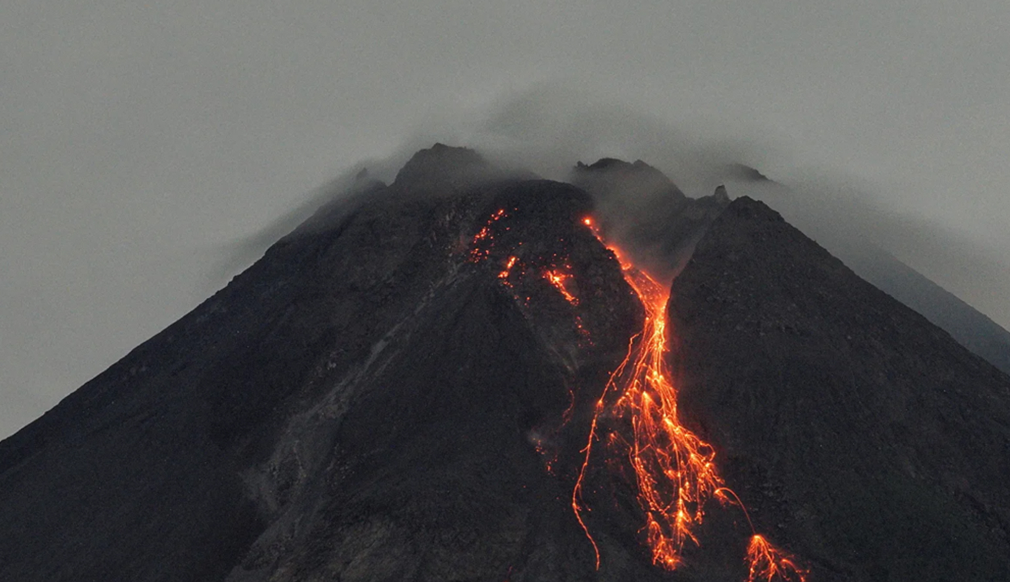 Mitos Penunggu Puncak Gunung Merapi yang Dipercaya Warga Sekitar, Sosoknya Diyakini Nyata Adanya