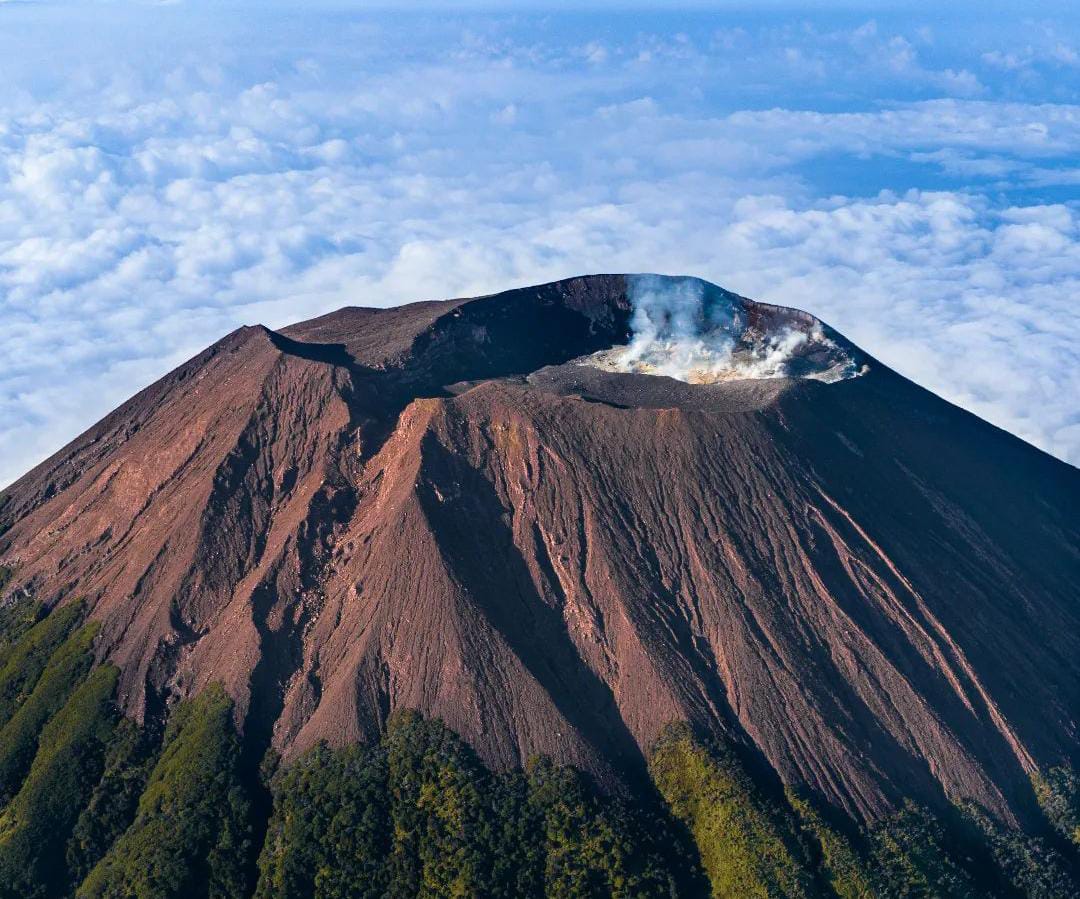 6 Mitos Gunung Slamet yang Ditakuti Penduduk Kabupaten Tegal, Salah Satunya Terkait Nyawa 