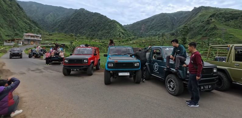 4 Wisata Jeep Tour Terbaik di Jawa Tengah Bonus View Memukau