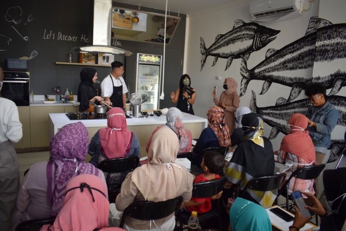 Hidupkan Kelas Memasak di Tegal, MODENA Culinaria Hadirkan Chef Jordhi dan Korean Food