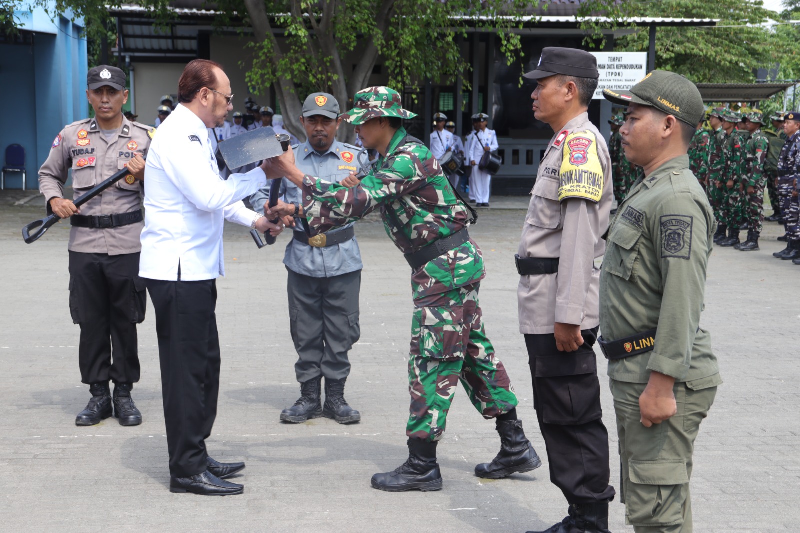 Wali Kota Tegal Dedy Yon Buka Pelaksanaan TMMD Sengkuyung 2025 Tahap IV  