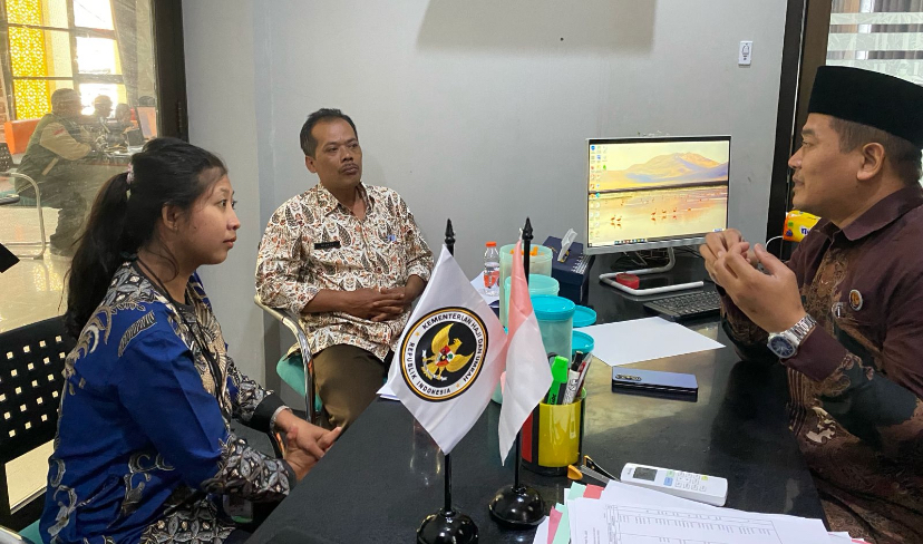 Pengalaman  Dewi dan Giarto, 2 ASN Nonmuslim Jadi Petugas Bus Pemulangan Haji Asal Brebes