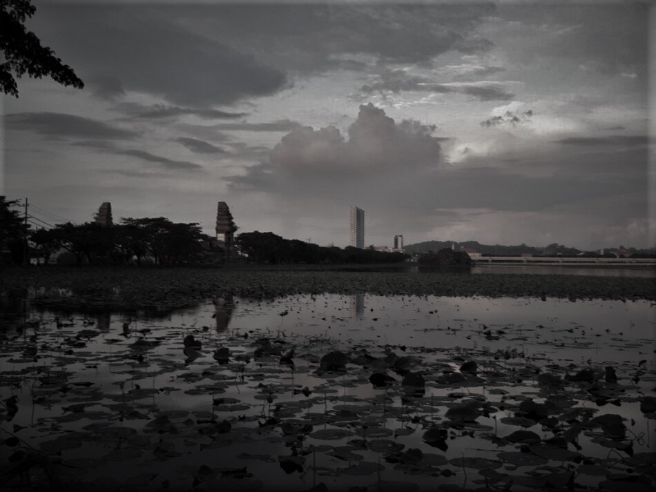 Rahasia Gemuk di Waduk Bunder: dari Ular Berkepala Dua sampai Bidadari Cantik