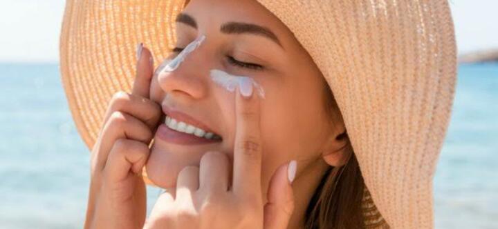 5 Rekomendasi Sunscreen Terbaik untuk Kulit Berminyak