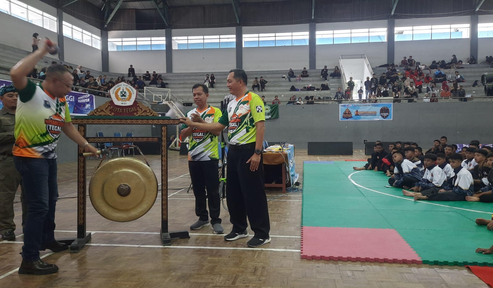 614 Pendekar Silat Adu Jurus dalam Kejuaraan Pencak Silat di Tegal
