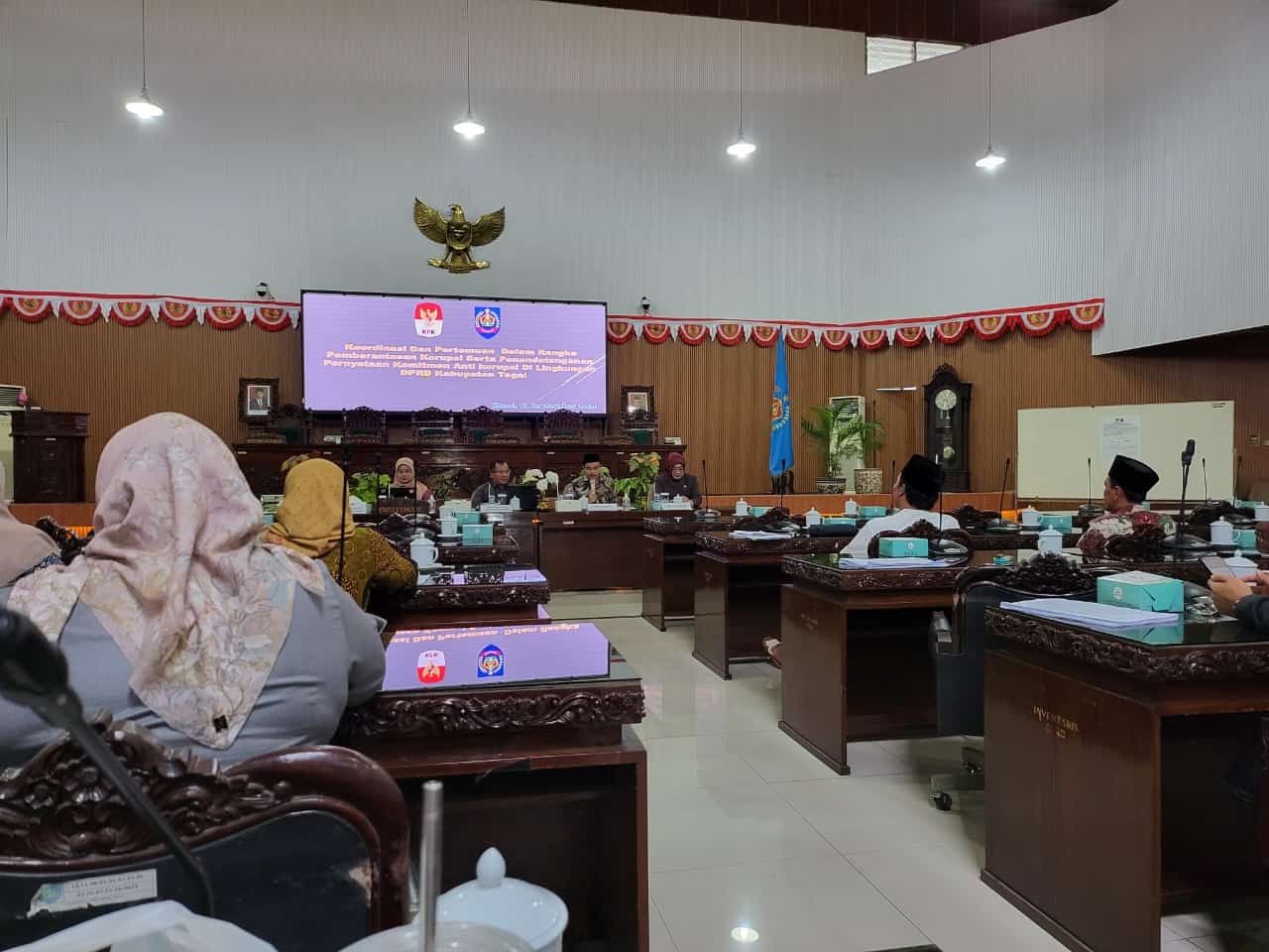 Pimpinan Sementara dan Anggota DPRD Kabupaten Tegal Dukung Upaya Pencegahan Korupsi