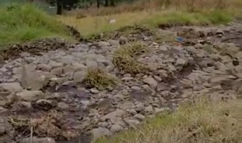 Mirip Sungai Kering, Jalan Rusak Menuju Kaligua Brebes Dikeluhkan Warga 