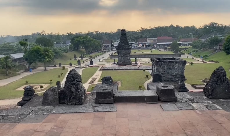 7 Wisata Alam Sejarah di Jawa Timur Penuh Legenda dan Mitos Unik